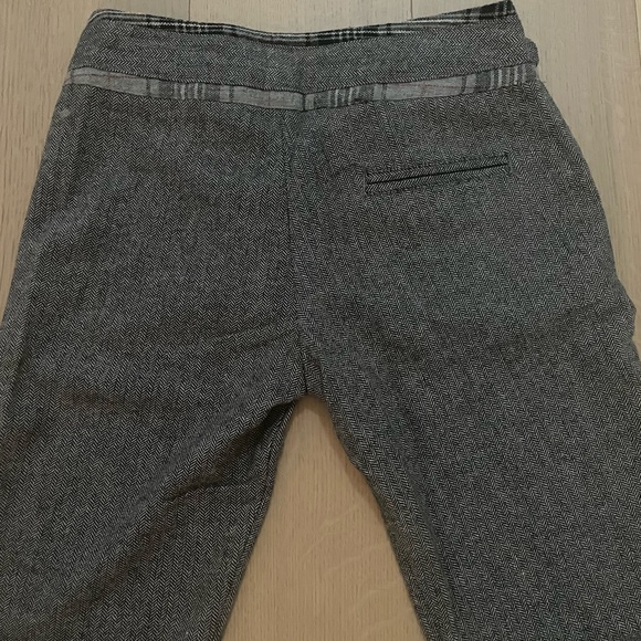Adorable low waisted trousers with plaid detail - Picture 6 of 6